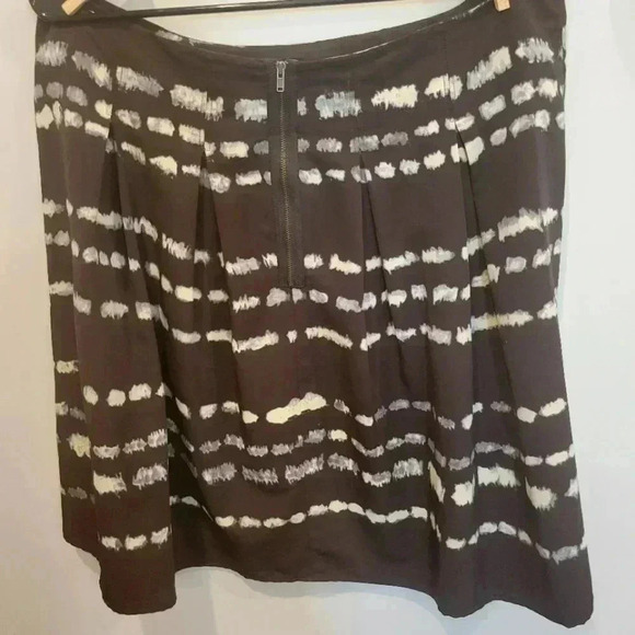 Vera Wang Simply Vera  Brown Print Mini Skirt sz 14 - Picture 1 of 6